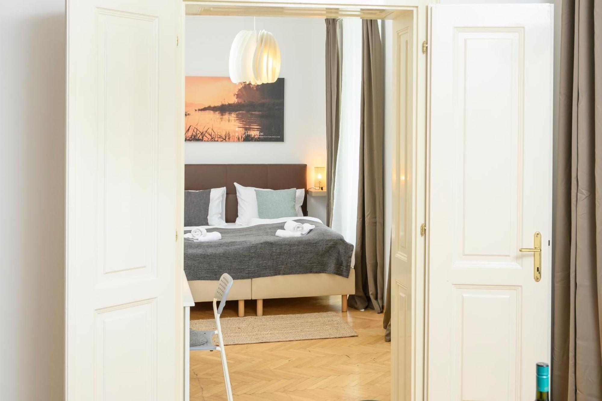 Central City Apartments Wina Bagian luar foto